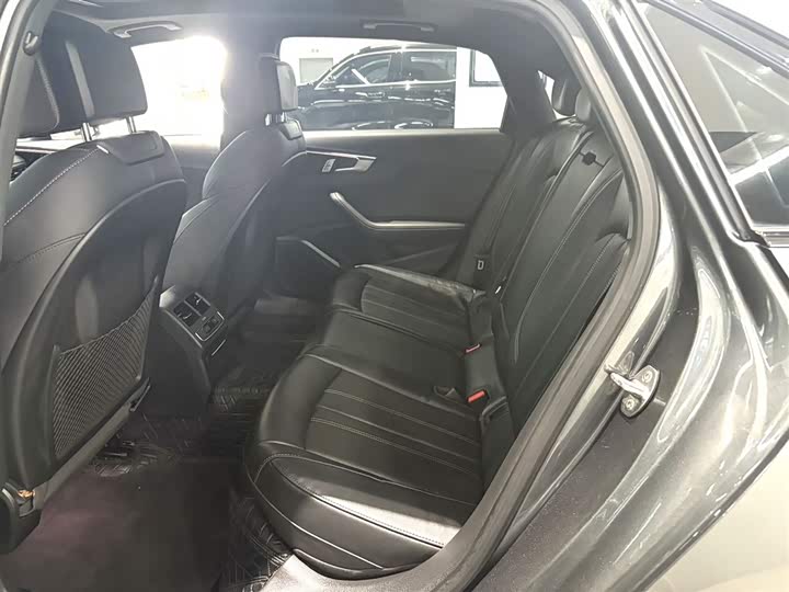 Audi A4L 2024 2024款 40 TFSI 豪华动感型