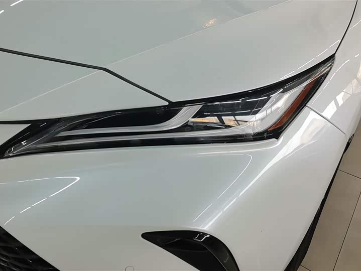 Toyota Venza 2023 2023款 2.0L CVT两驱尊贵版