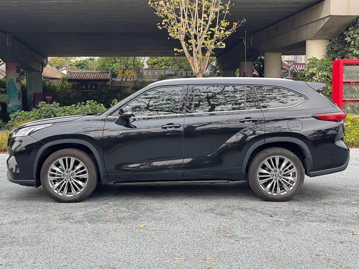 Toyota Highlander 2024 2024款 2.5L智能电混双擎四驱豪华版 7座