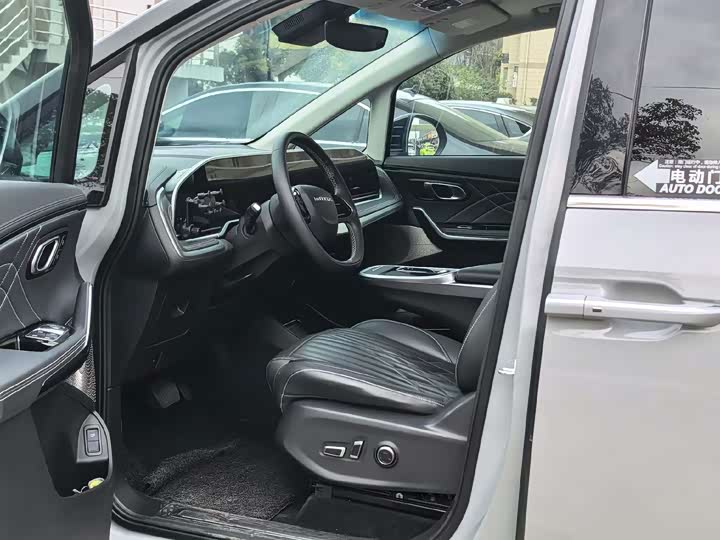 Maxus Mifa 9 2024 2024款 长续航 森林七座版