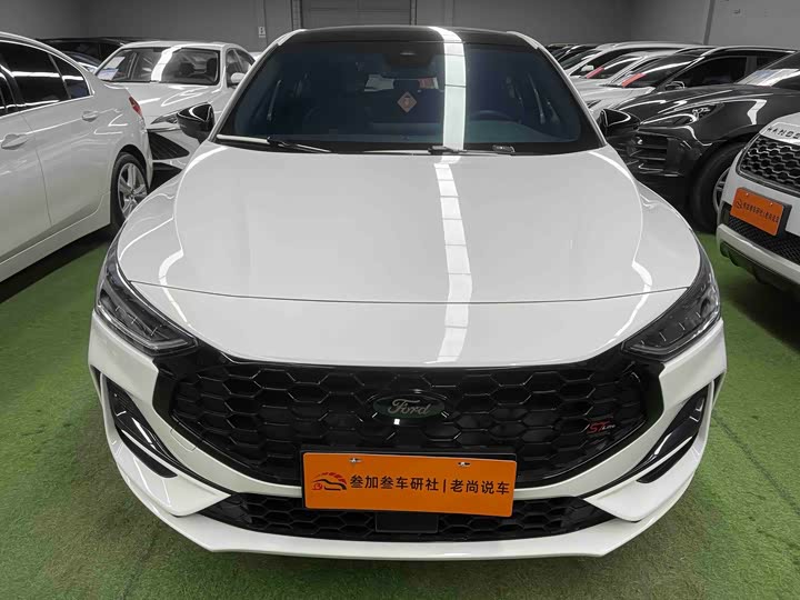 Ford Focus 2022 2022款 两厢 EcoBoost 180 自动ST Line