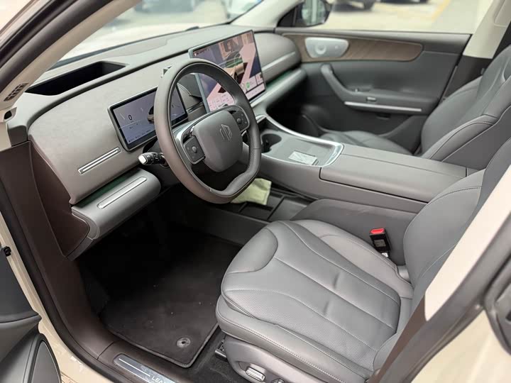 Leapmotor C11 2026 2026款 增程 300激光雷达智尊版