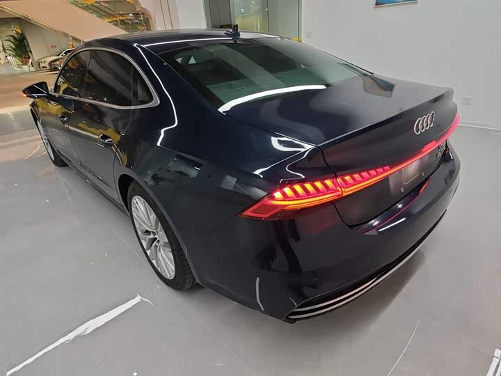 Audi A7L 2024 2024款 45TFSI S-line 筑梦型 流晶套装