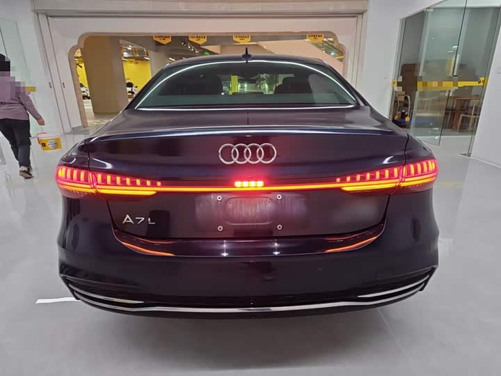 Audi A7L 2024 2024款 45TFSI S-line 筑梦型 流晶套装
