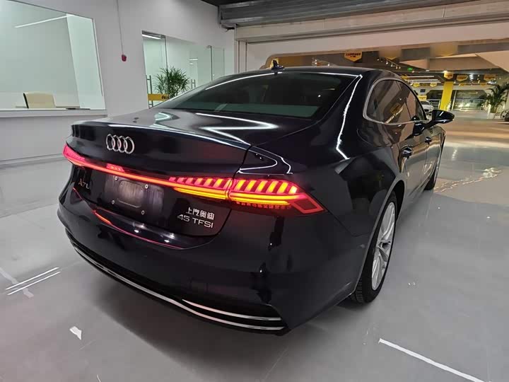 Audi A7L 2024 2024款 45TFSI S-line 筑梦型 流晶套装