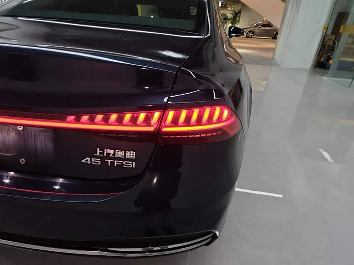 Audi A7L 2024 2024款 45TFSI S-line 筑梦型 流晶套装