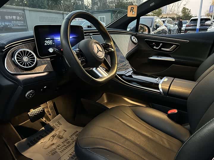 Mercedes-Benz EQE 2022 2022款 350 先锋版