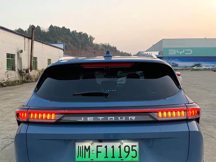 Jetour Shanhai L7 2024 2024款 1.5T 120km MAX 7座