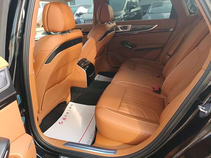 Hongqi H9 2024 2024款 2.0T 旗享 私享风尚版