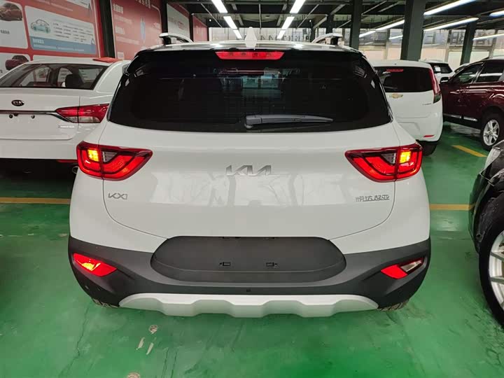 Kia KX1 2026 2026款 1.4L 天窗版