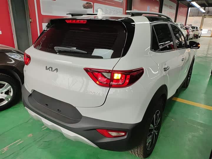 Kia KX1 2026 2026款 1.4L 天窗版
