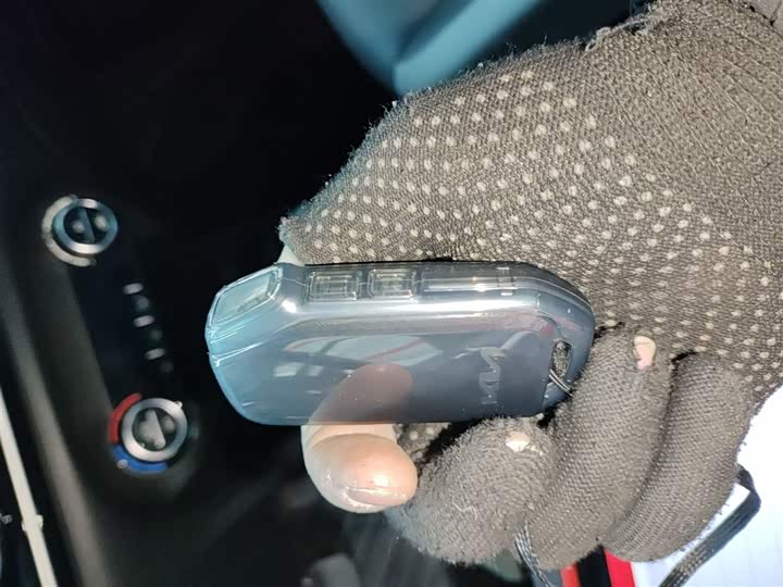 Kia KX1 2026 2026款 1.4L 天窗版