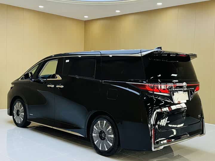 Toyota Vellfire 2024 2024款 皇冠 双擎 2.5L 至尊行政版