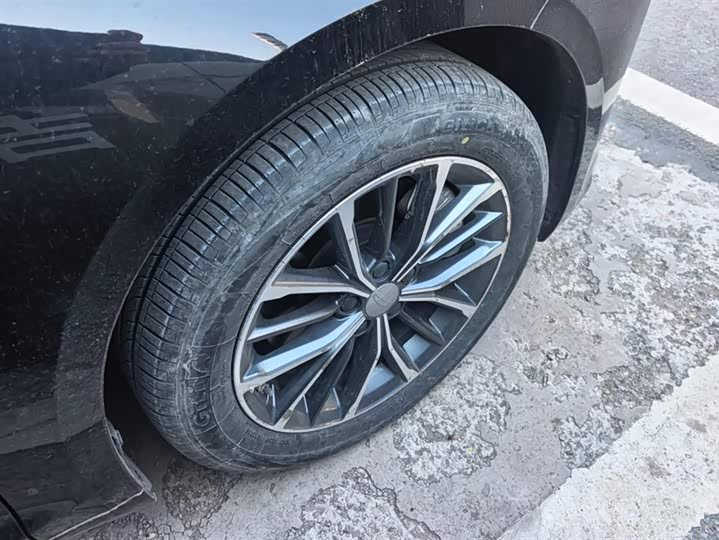 Geely Preface L 2024 2024款 油混 1.5TD 星云版