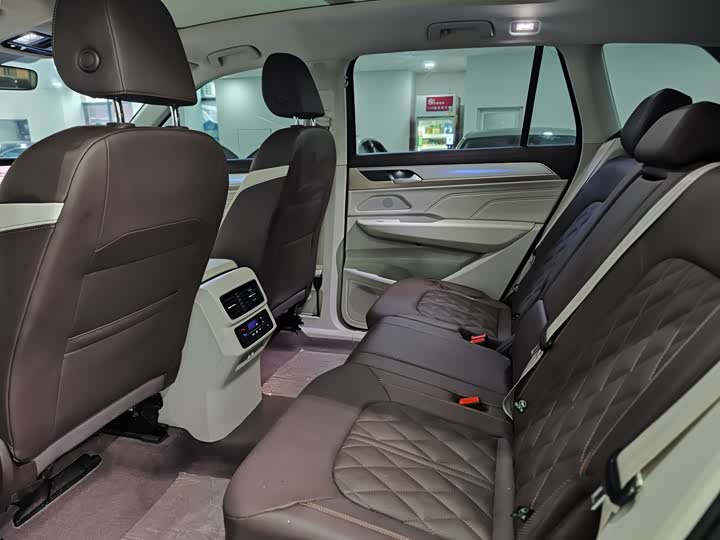 Volkswagen Tavendor 2023 2023款 380TSI 四驱R-Line巡游版