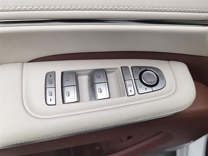 BYD Xia 2025 2025款 DM-i 1.5T 180km 超越型