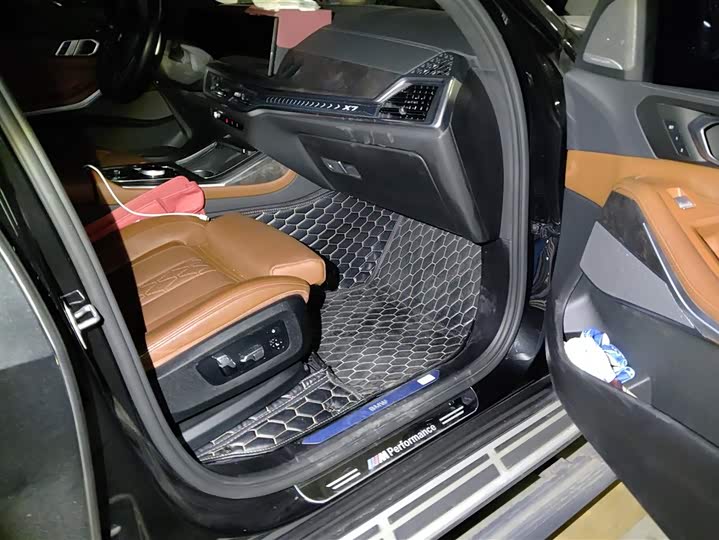 BMW X7 2023 2023款 xDrive40i 尊享型豪华套装