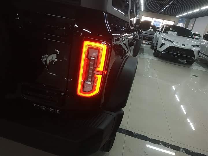 Ford Bronco 2024 2024款 2.3T 长滩