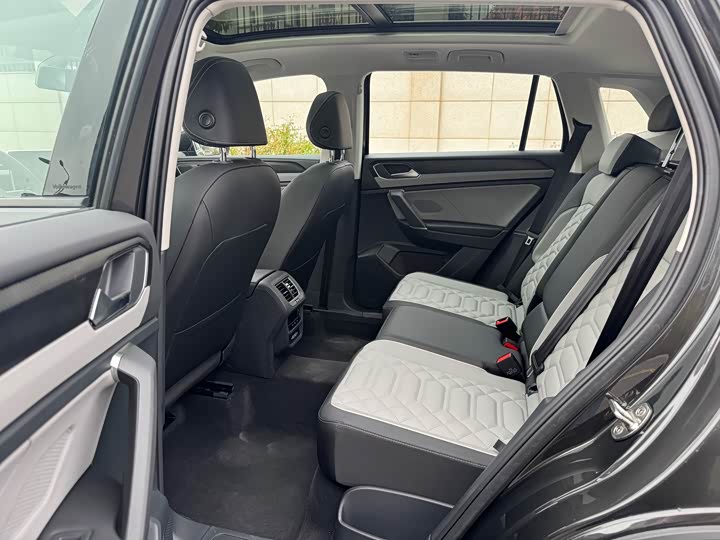 Volkswagen Tayron 2025 2025款 众享款 300TSI