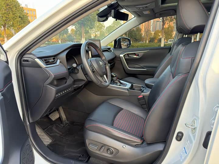 Toyota RAV4 Hybrid 2021 2021款 2.5L 四驱旗舰Pro