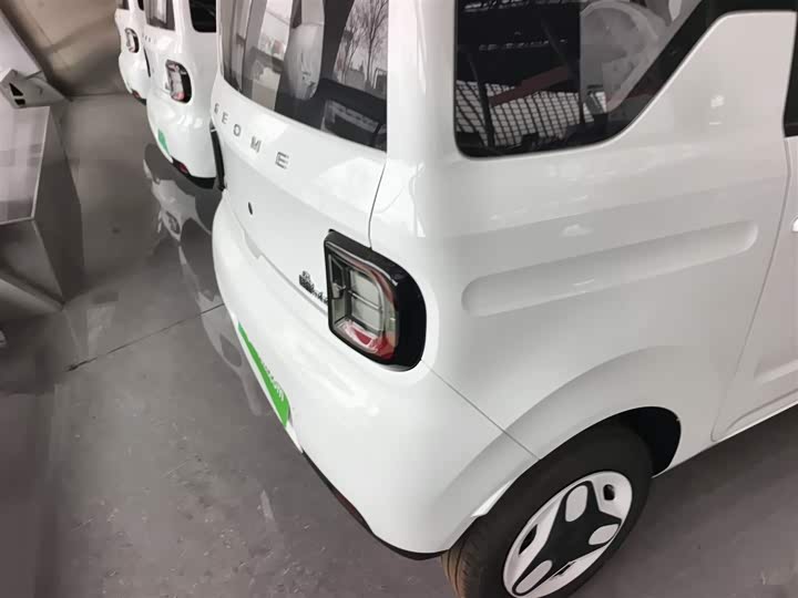 Geely Galaxy Panda Mini 2025 2025款 熊猫mini 210km 元气熊