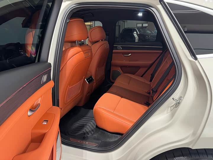 Aito M5 2025 2025款 增程 Ultra 四驱版