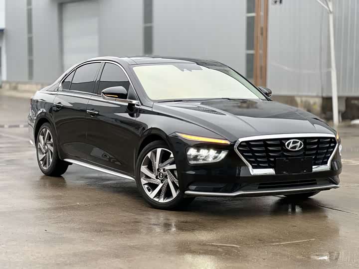 Hyundai Mistra 2021 2021款 1.8L CVT LUX尊贵版