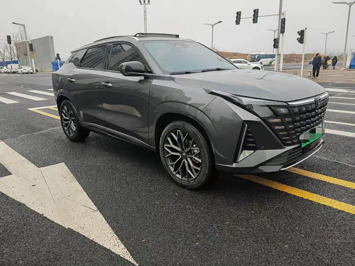 Changan UNI-Z Hybrid 2025 2025款 智慧新蓝鲸 125km 战舰版