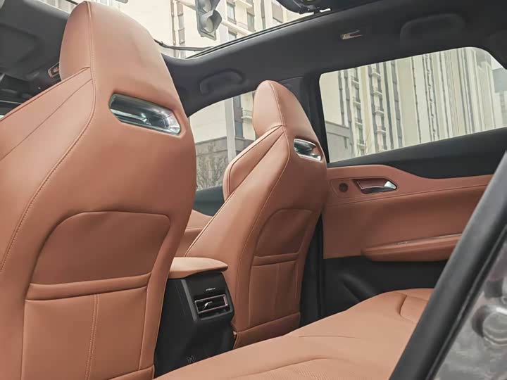 Changan UNI-Z Hybrid 2025 2025款 智慧新蓝鲸 125km 战舰版