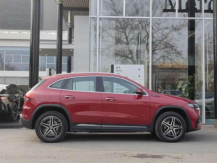 Mercedes-Benz EQA 2022 2022款 EQA 300 4MATIC 首发特别版