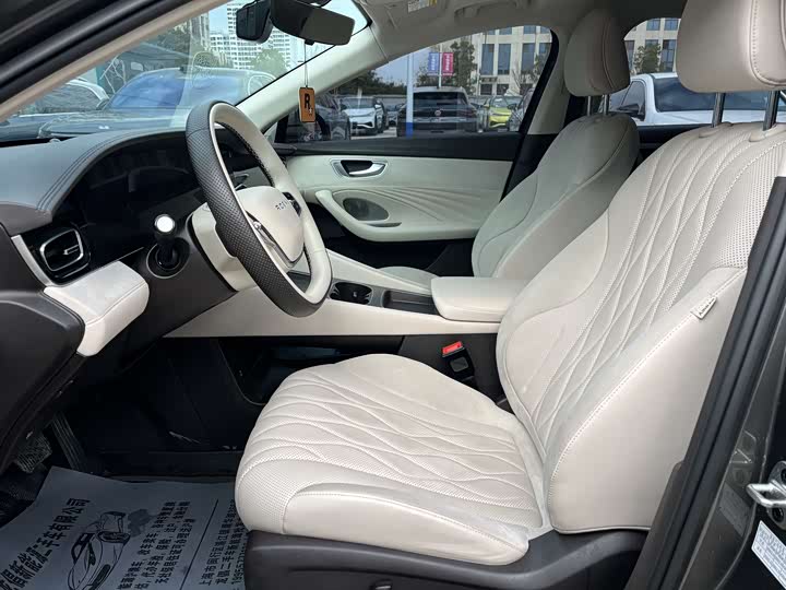 Roewe D7 2023 2023款 EV 510km 后驱旗舰版