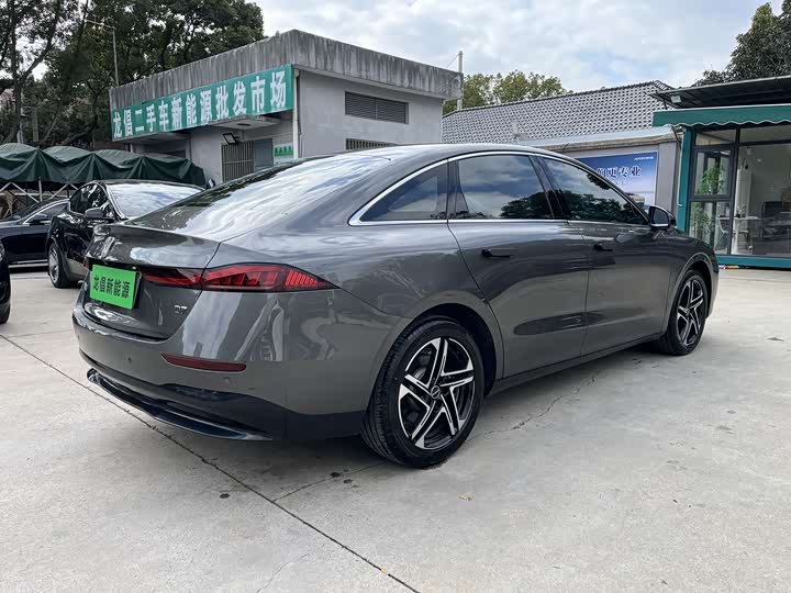 Roewe D7 2023 2023款 EV 510km 后驱旗舰版