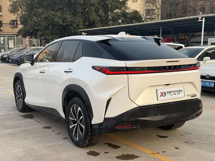 Lexus RZ 2023 2023款 450e 四驱纵享版