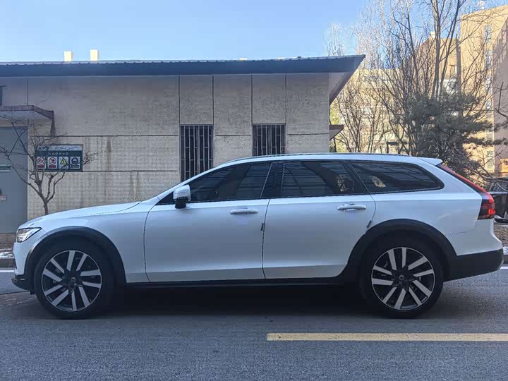 Volvo V90 2023 2023款 Cross Country B5 AWD 智尊版