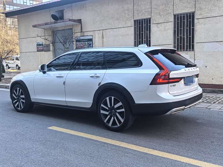 Volvo V90 2023 2023款 Cross Country B5 AWD 智尊版