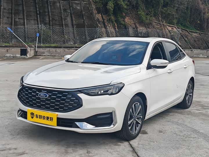Ford Escort 2021 2021款 1.5L 自动钻石版