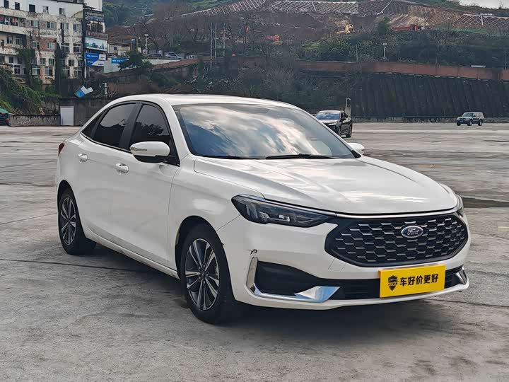 Ford Escort 2021 2021款 1.5L 自动钻石版
