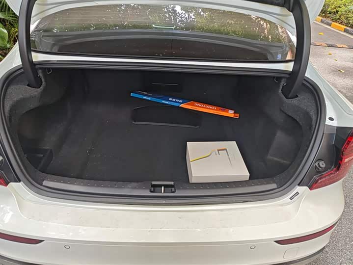 Volvo S60 2025 2025款 B4 智逸豪华版