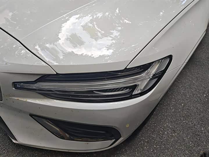 Volvo S60 2025 2025款 B4 智逸豪华版