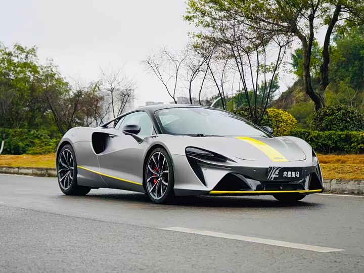 McLaren Artura 2023 2023款 3.0T Hybrid 标准型