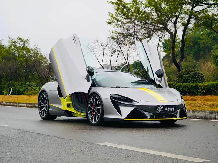 McLaren Artura 2023 2023款 3.0T Hybrid 标准型