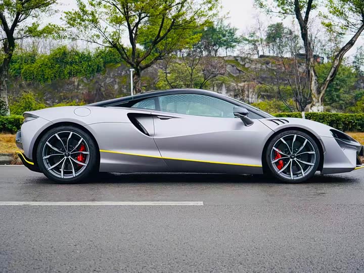 McLaren Artura 2023 2023款 3.0T Hybrid 标准型