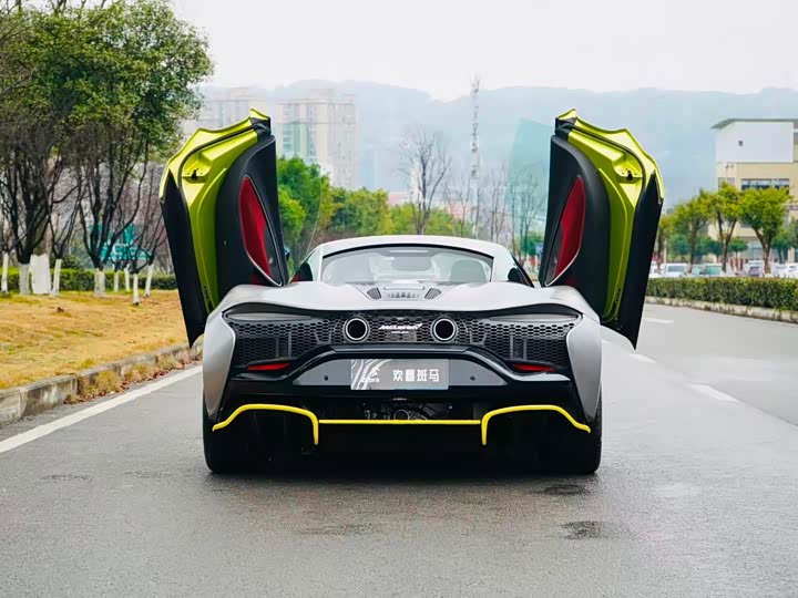 McLaren Artura 2023 2023款 3.0T Hybrid 标准型