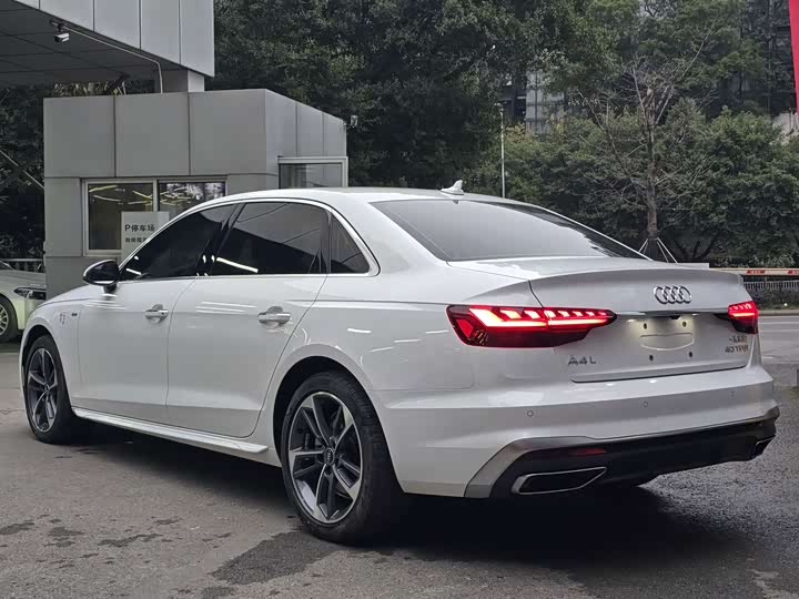 Audi A4L 2024 2024款 40 TFSI 时尚动感型