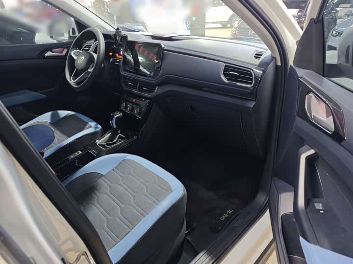 Volkswagen Tharu 2025 2025款 新锐 300TSI 锐意版