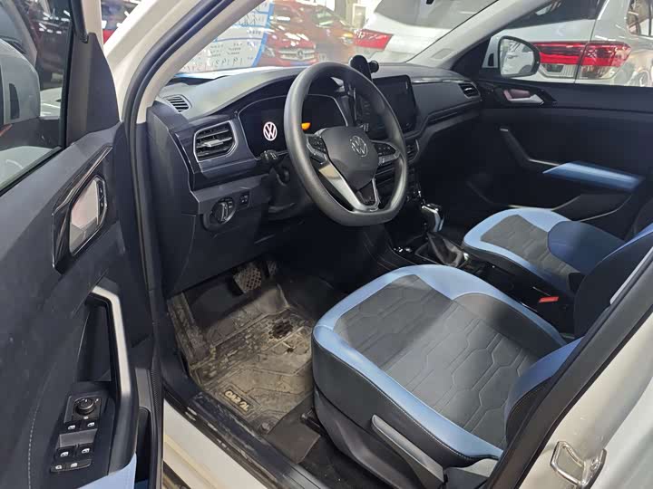 Volkswagen Tharu 2025 2025款 新锐 300TSI 锐意版