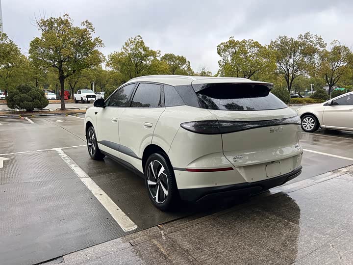 2025 BYD Sea Lion 06 Hybrid/EV