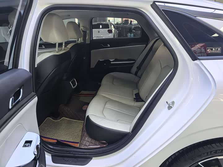 Kia K5 2021 2021款 380T GT-Line 旗舰版