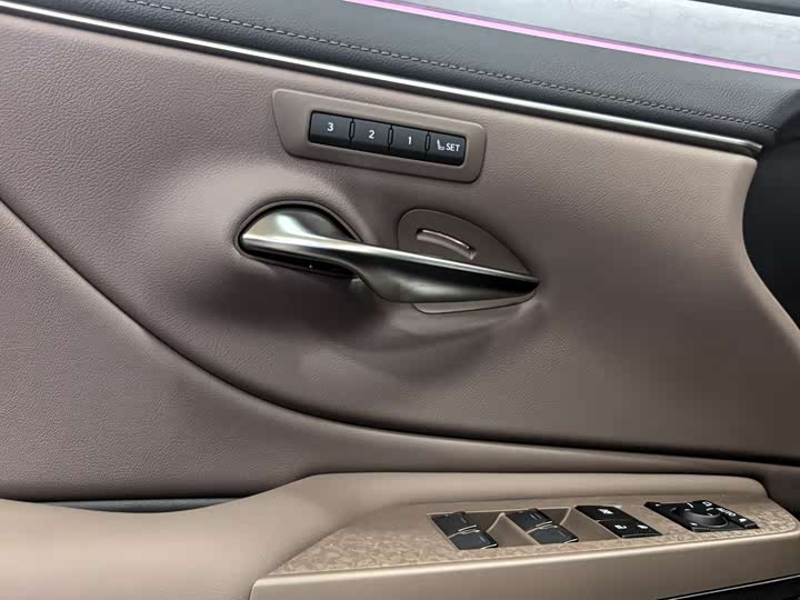 Lexus ES 2025 2025款 200 臻享版