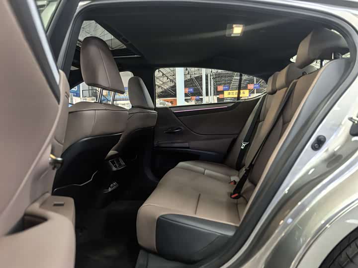 Lexus ES 2025 2025款 200 臻享版